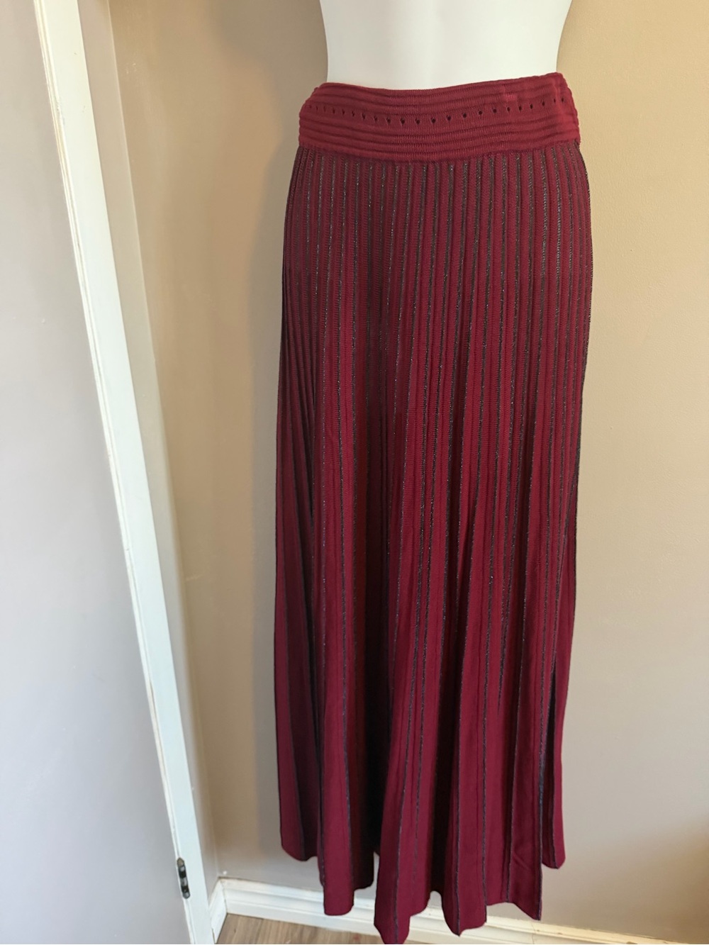 FRNCH Paris Burgundy Metallic Shimmer Ribbed Maxi Skirt SM